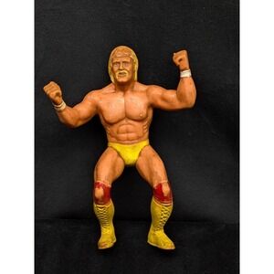WWF LJN Hulk Hogan Wrestling Figure 1984 Titan Sports Inc. Yellow Trunks POOR